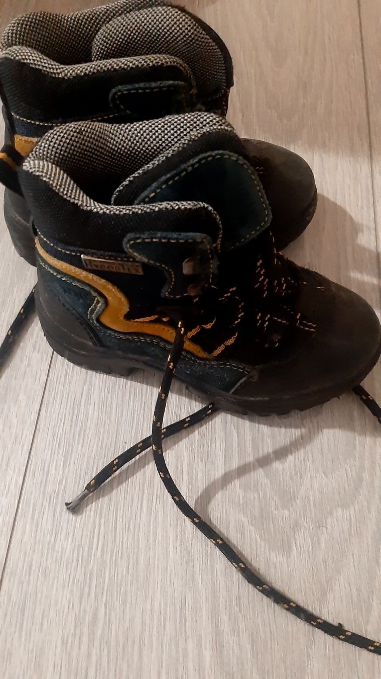 Scarpe da uomo: Bergschuhe schwarz Gr 26 – Usato da Scherz venduto da taa_sf6g 1