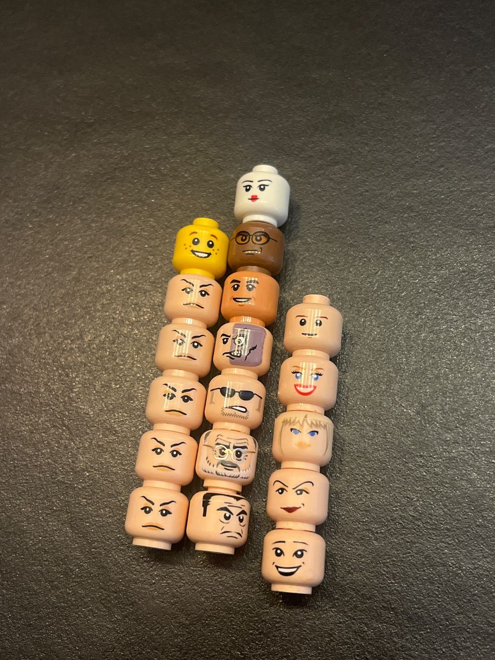 Lego Giocattoli: Lego Köpfe in Light nougat – Nuovo (secondo la descrizione) da Kappel SO venduto da Julianjupe
