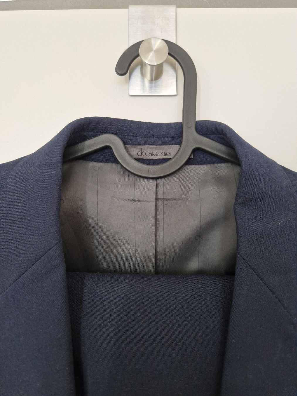 Calvin Klein Anzüge: Calvin Klein Anzug, Grösse 48, Dunkelblau – Gebraucht aus Chur von raguta 4