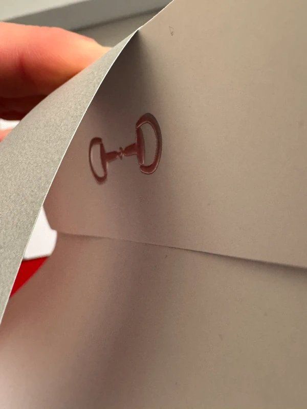 Alle Dekorationen: Gucci Grußkartenbox für Feiertage – Neu und originalverpackt aus Auw von Neo_z2rq 4