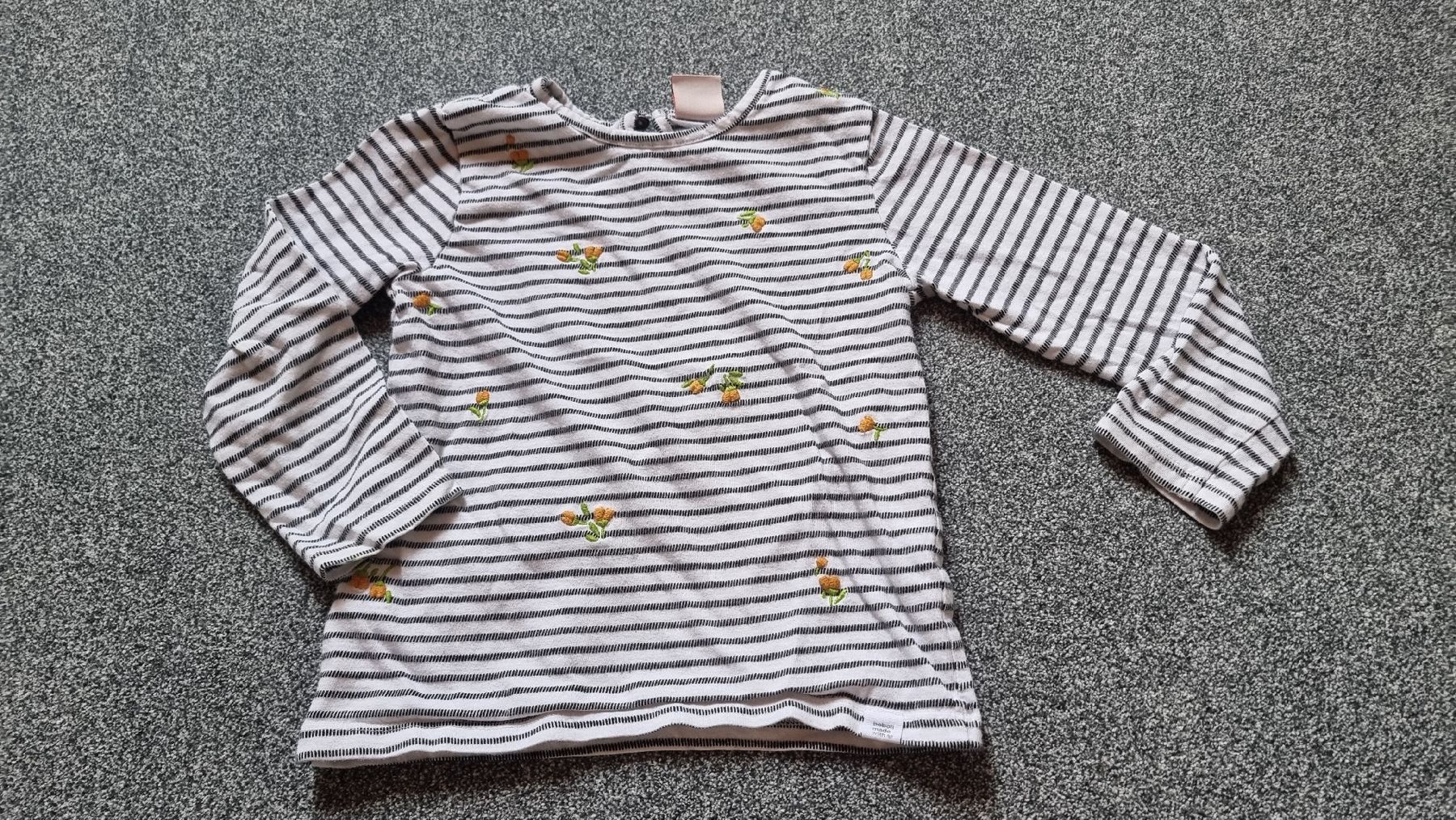 Pullover & Sweatshirts: Pull boboli fleur 110 – Gebraucht aus Les Breuleux von Mily1991