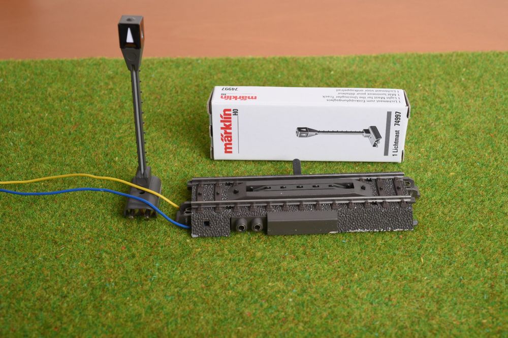 Dokiiovo Straßenbeleuchtungsmast 6m - Verzinkter Eisenmast Mit 20x20cm Sockel Für Garten & Außenbereich