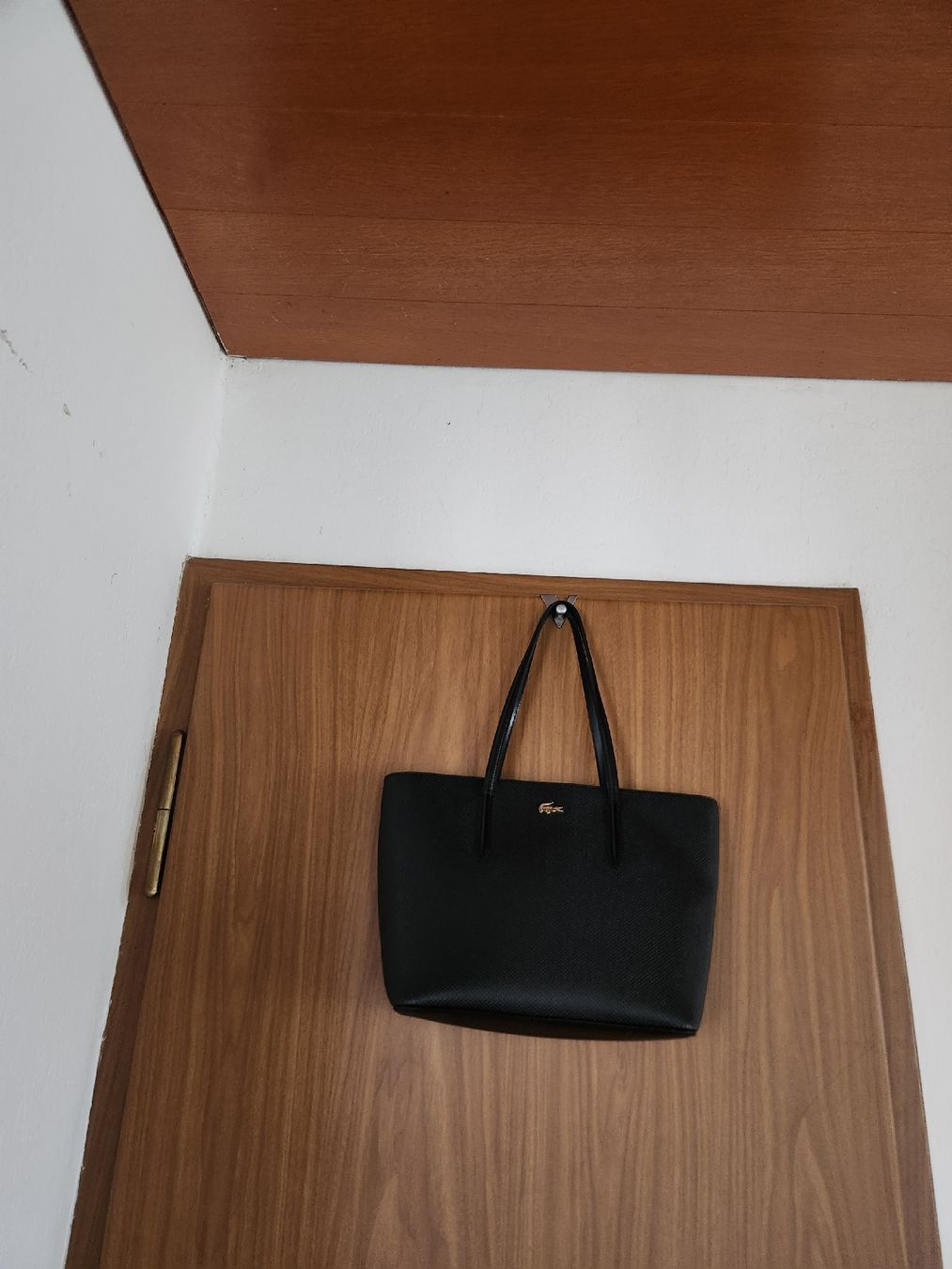Lacoste Borse da donna: Sac cabas Lacoste noir cuir  – Usato da Niedergösgen venduto da Eva2410 1