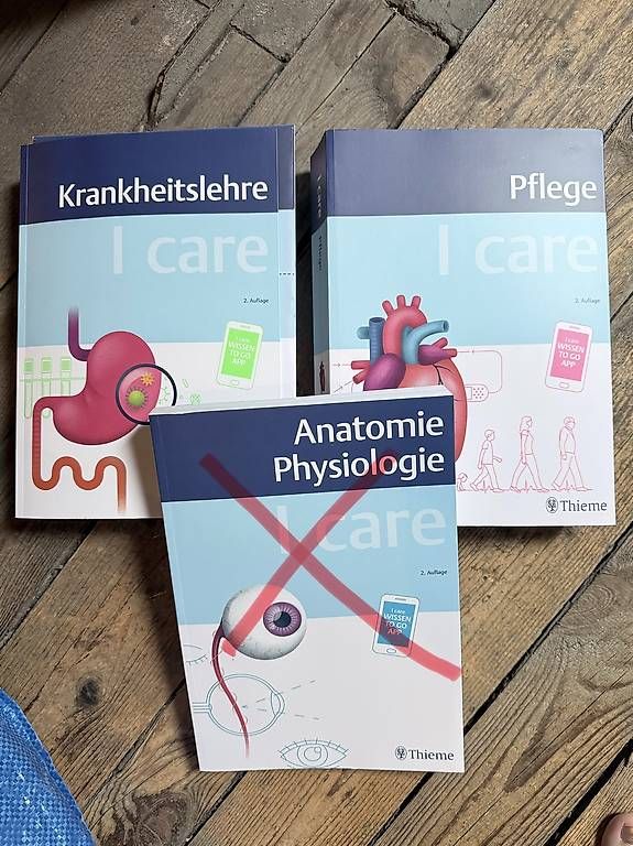 Bücher: I Care Pflegebücher – Gebraucht aus Winterthur von Glionel