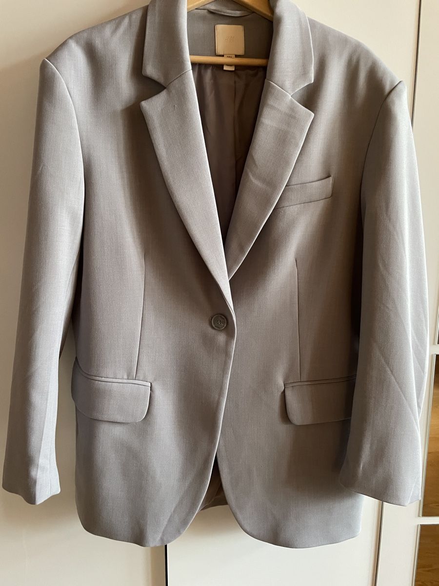 H&M Giacche: Neuer H&M Viskose Blazer in Hellgrau Grösse M – Nuovo (secondo la descrizione) da Münsingen venduto da Secondhand89