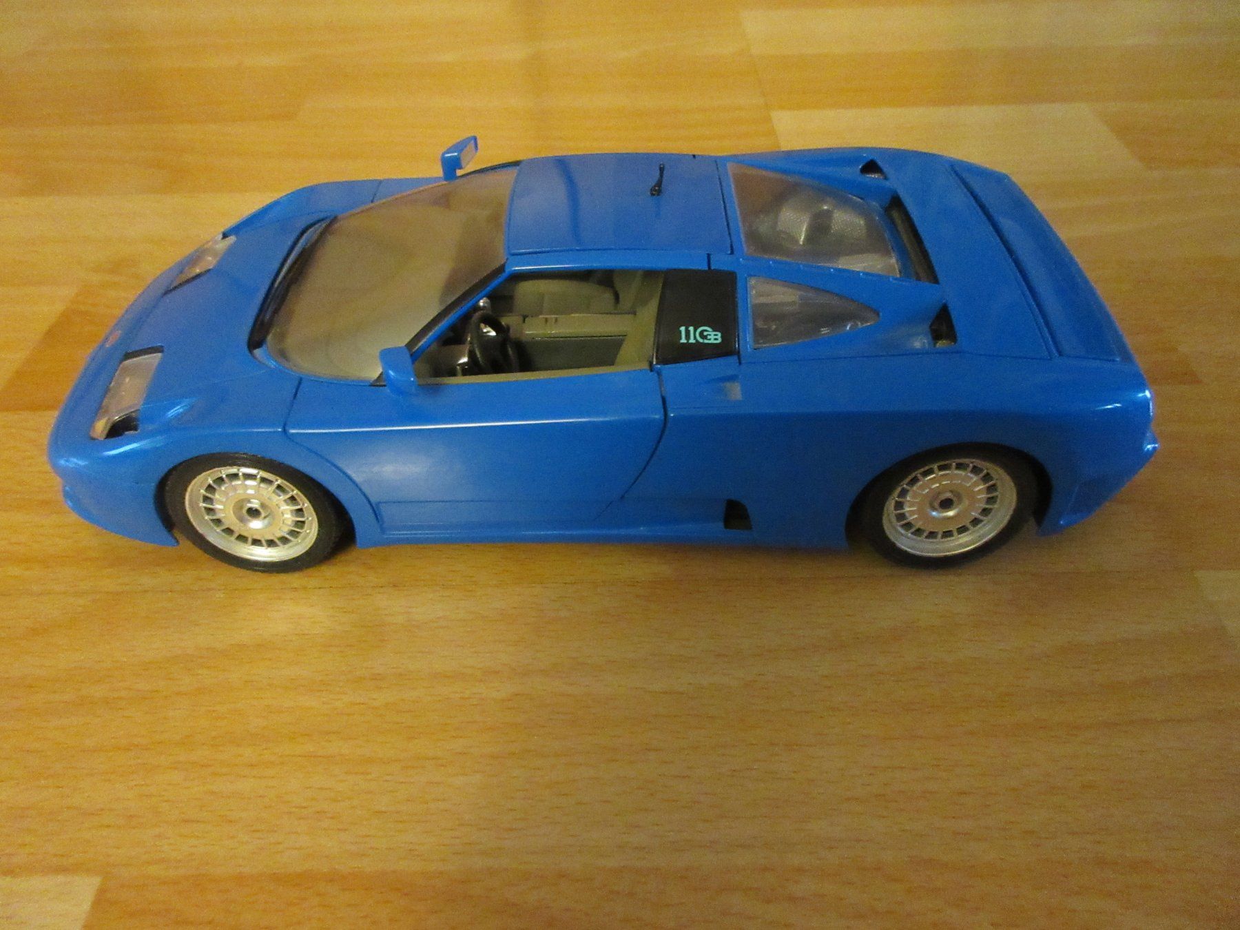 Bburago Modellini d'auto: Bugatti EB 110 – Usato da Kaisten venduto da renault015 6