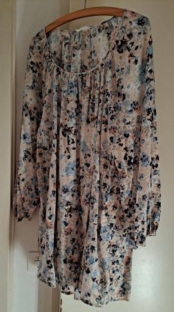 Jolie tunique viscose H&M fleurie Taille XL