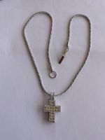 Kette mit Kreuzanhänger Swarovski silberfarben neuwertig