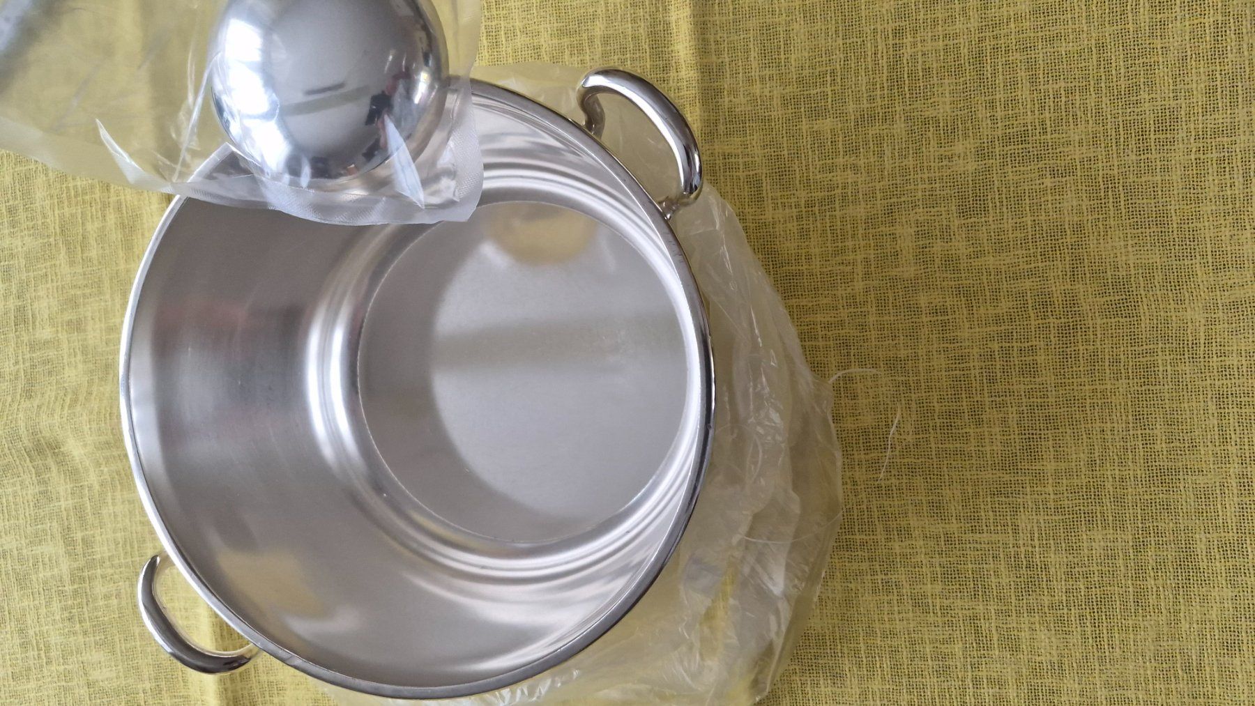 Pentole: Silbertopf mit Schöfpkelle – Usato da Twann venduto da Twann