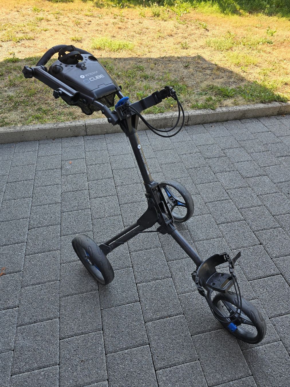 Motocaddy Trolley: Motocaddy Cube Golf Trolley – Usato da etziken venduto da keomer20