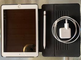 iPad Pro 9.7" 128GB WiFi + Cellular mit Pencil