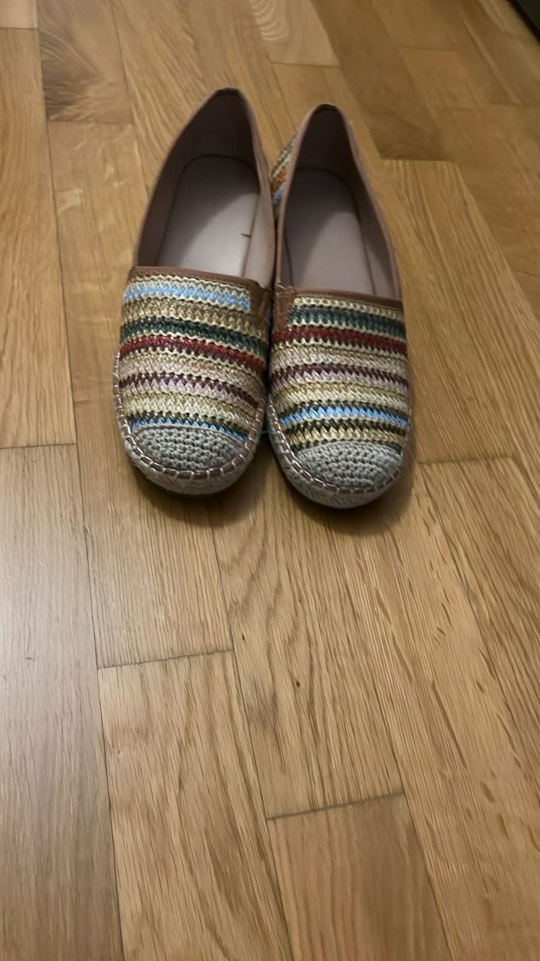 Chaussures femmes: Neu sandale  – Neuf (Voir description) à Fribourg par mal_8zjh 2