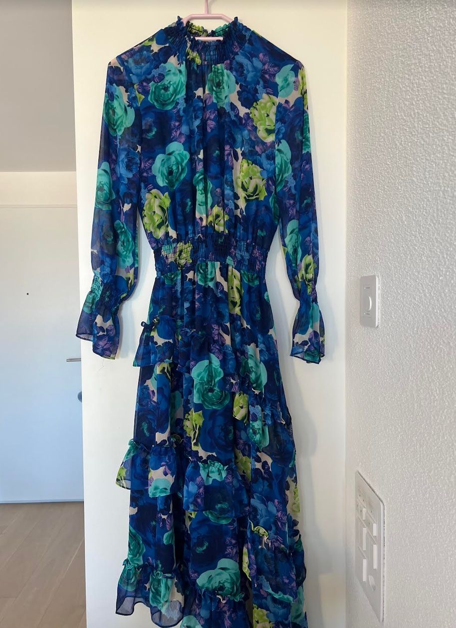 Vestiti: Langes Kleid Blumenoptik – Nuovo (secondo la descrizione) da Zürich venduto da TinaRozic 1