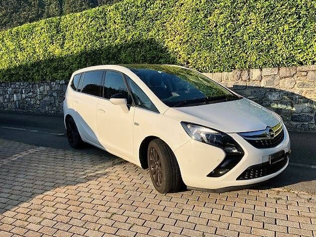 Opel Automobili: Opel Zafira C 16DTH – Usato da Ollon VD venduto da ducaduca