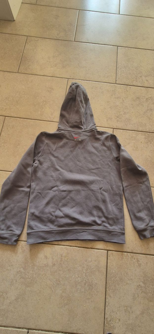 Nike Maglioni & Felpe: Pull nike air 12-13 ans – Usato da Ste-Croix venduto da kar_9x7w 1