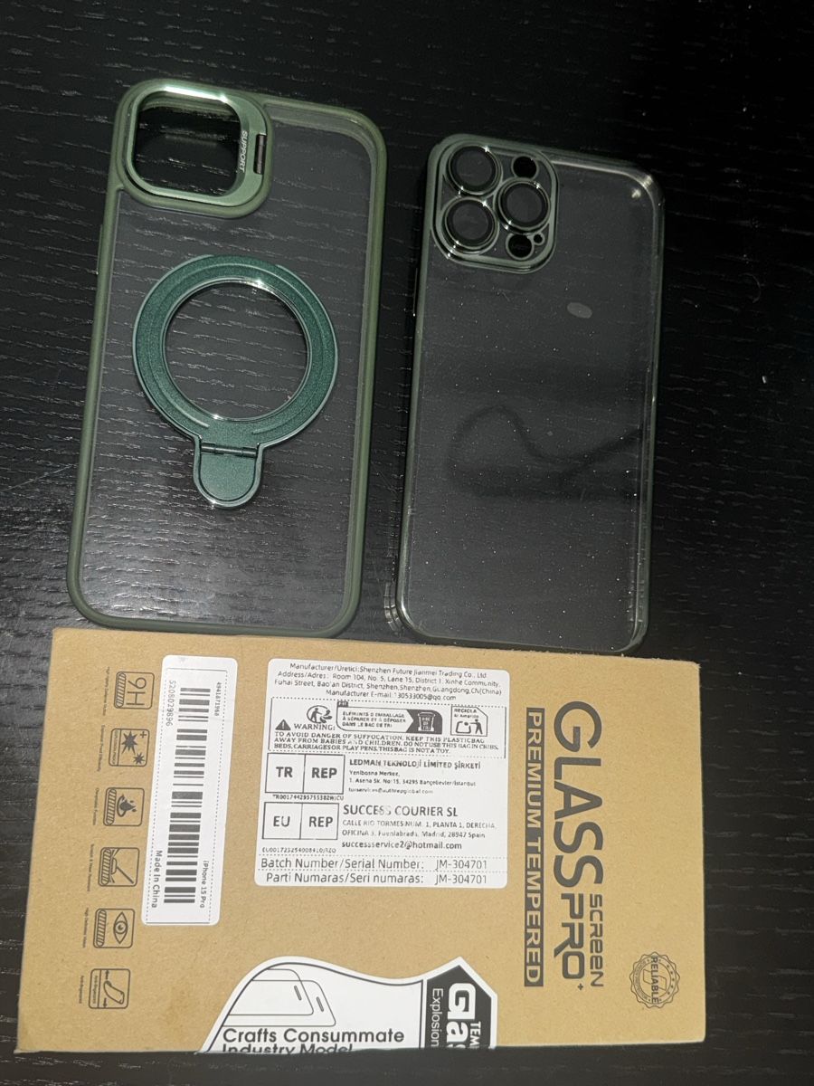 Cover & Protezioni schermo: iPhone 15 Pro Case + Displayschutz Glas – Usato da Bern venduto da Blyet