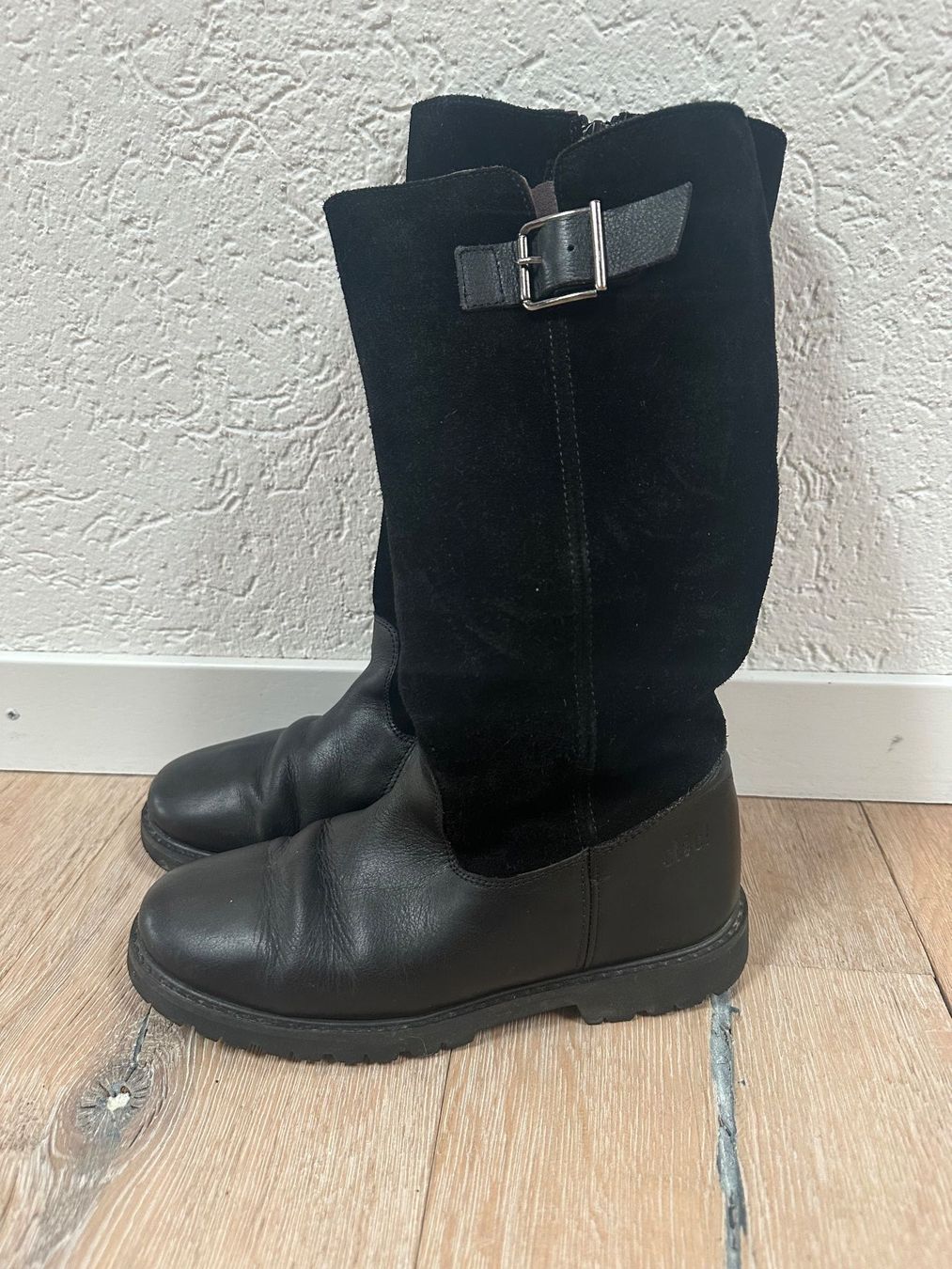 Scarpe per ragazze: Winterstiefel mit Lammfell – Usato da Ottenbach venduto da Truppi 1