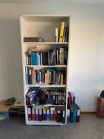 Bücherregal