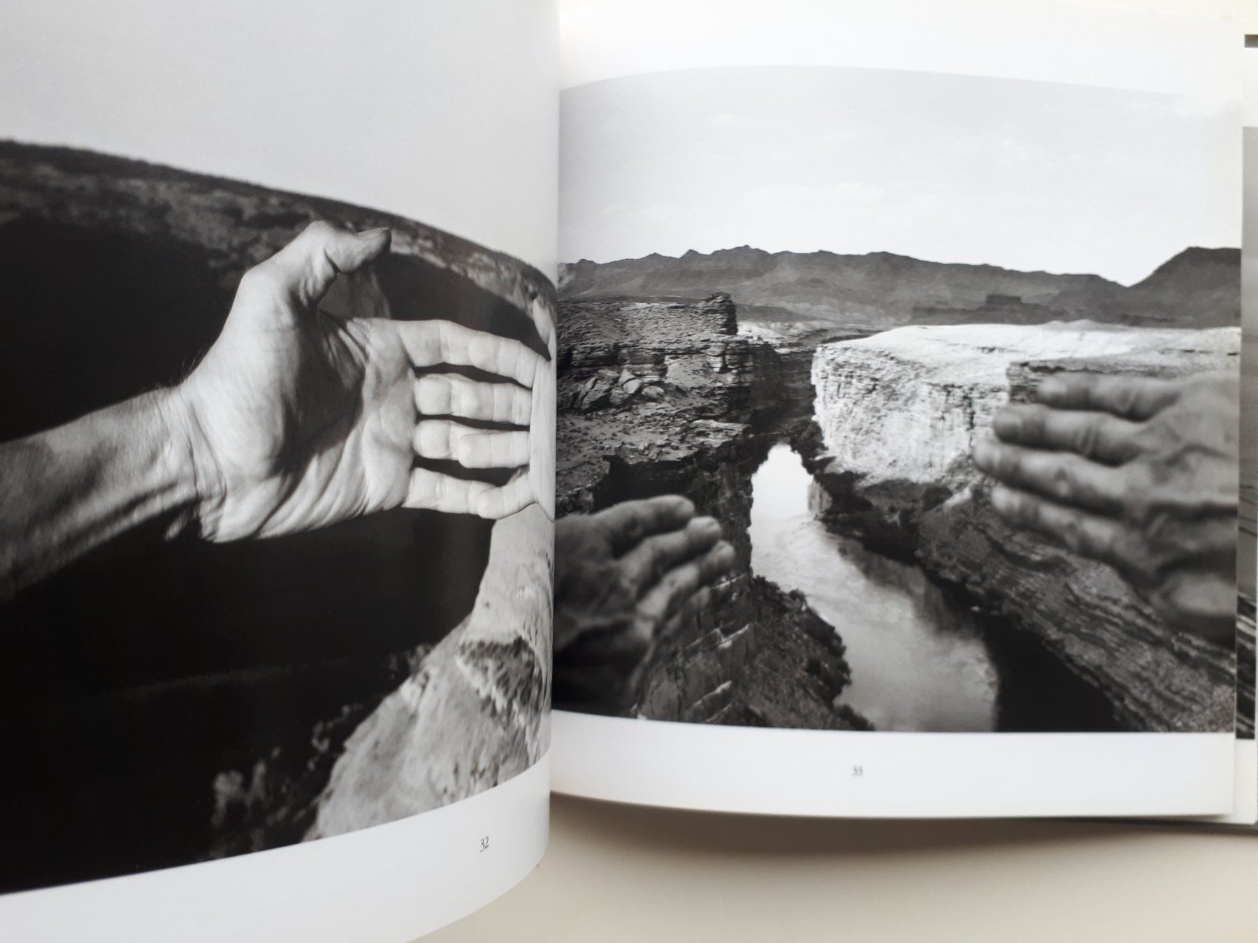 Libri: Arno Rafael Minkkinen - Body Land – Usato da Lausanne venduto da LasloH 3