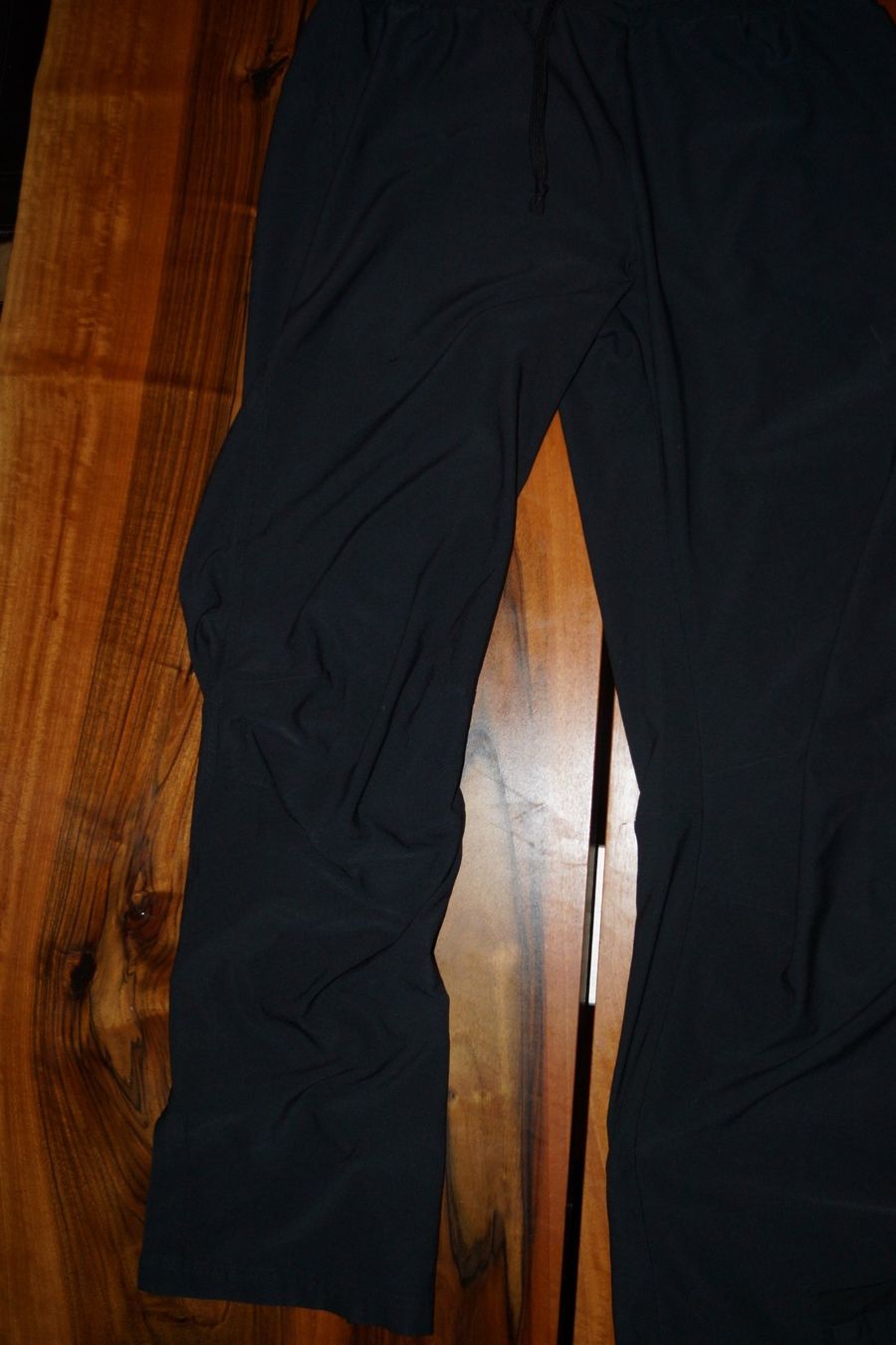 Pantalons: Leichte Trainerhosen XL – D'occasion à Bern par paultschur11 1