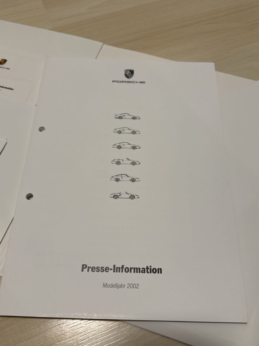 Porsche Documenti: Porsche Presse-Information Modelljahr 2002 – Usato da Grenchen venduto da Lucy68 2