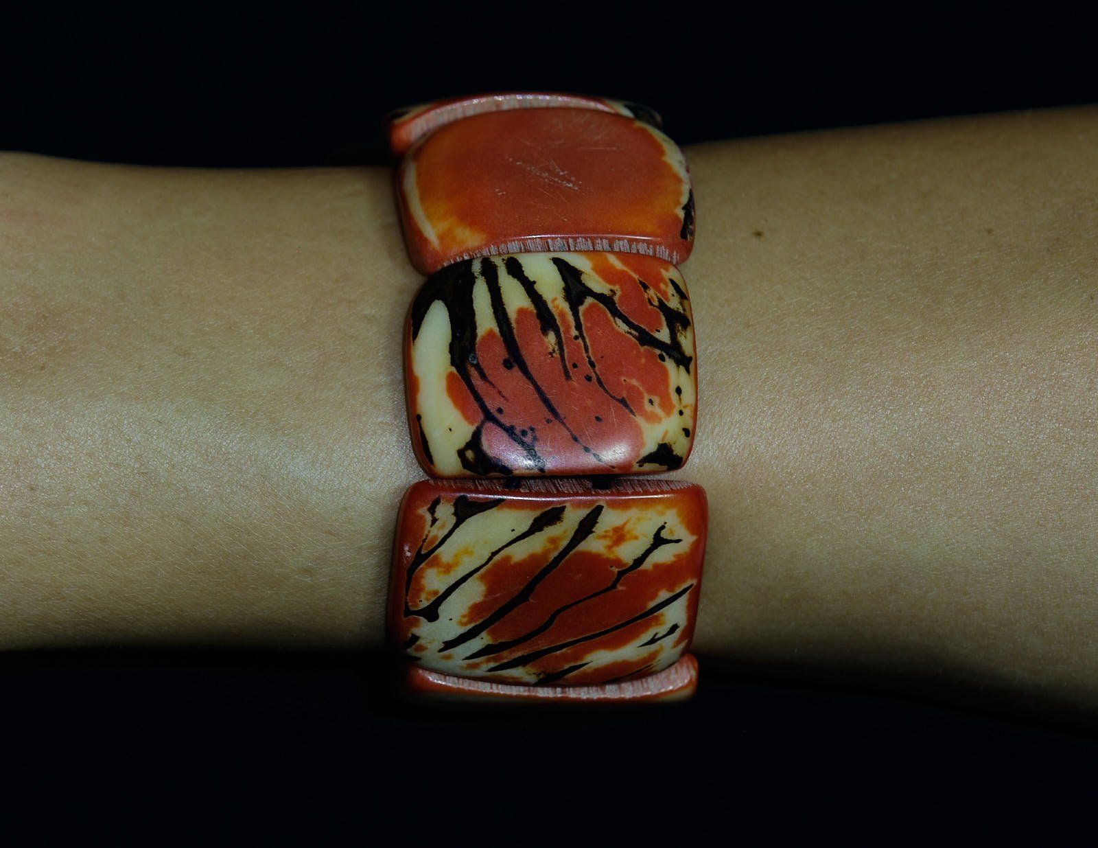 Bracciali & Braccialetti: Bracelet en tagua rouge-orange – Usato da Courtepin venduto da mara_1808 2