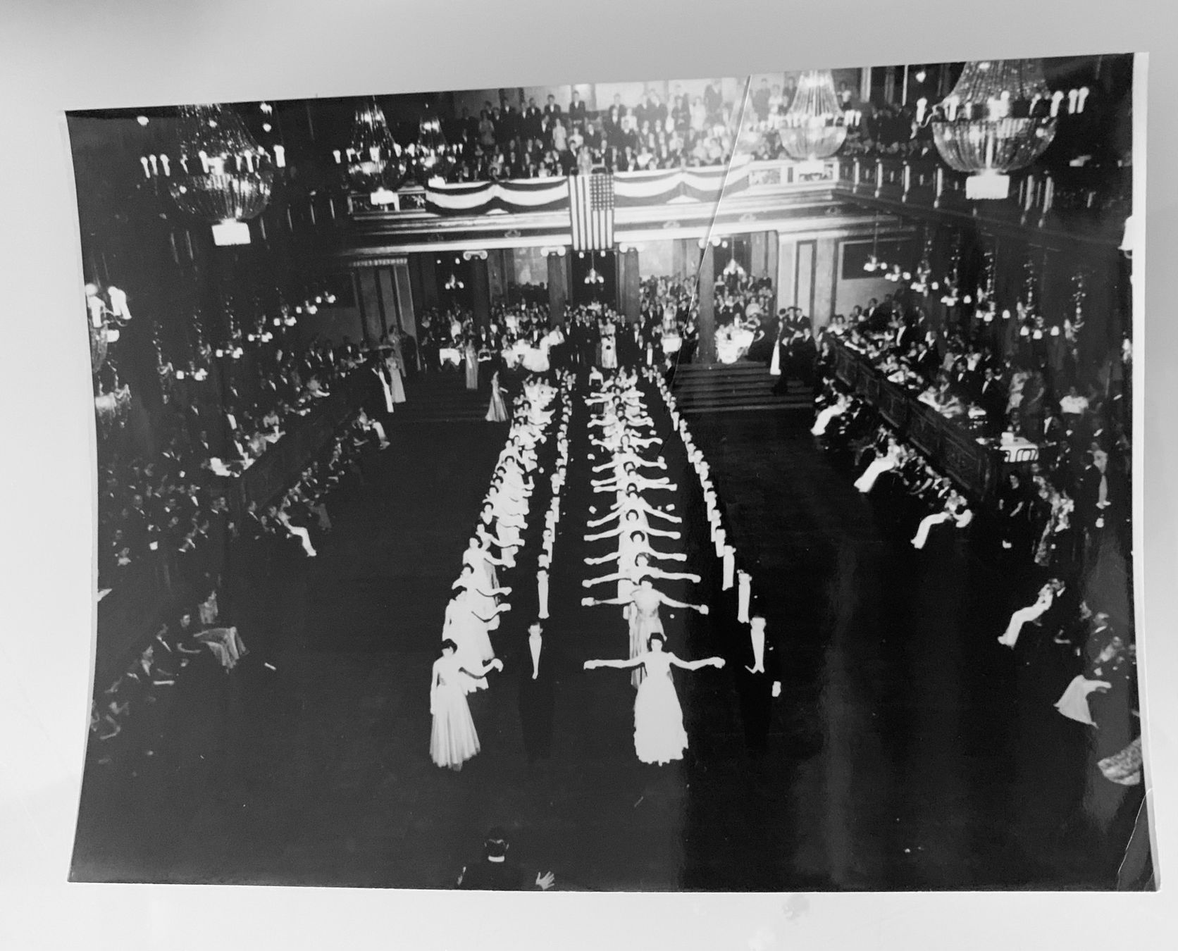 Posters & Illustrations: Foto 1951 Walzer - Time in Wien – D'occasion à Bern par Artbrokerswitzerland