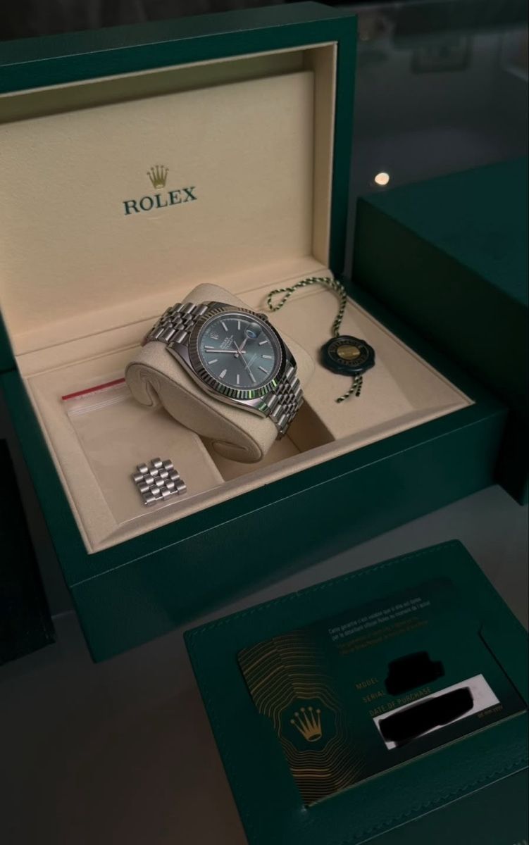 Rolex Montres: Rolex Datejust 41 mintgreen – Neuf (Voir description) à Biel/Bienne par LeFantomeNoir 2