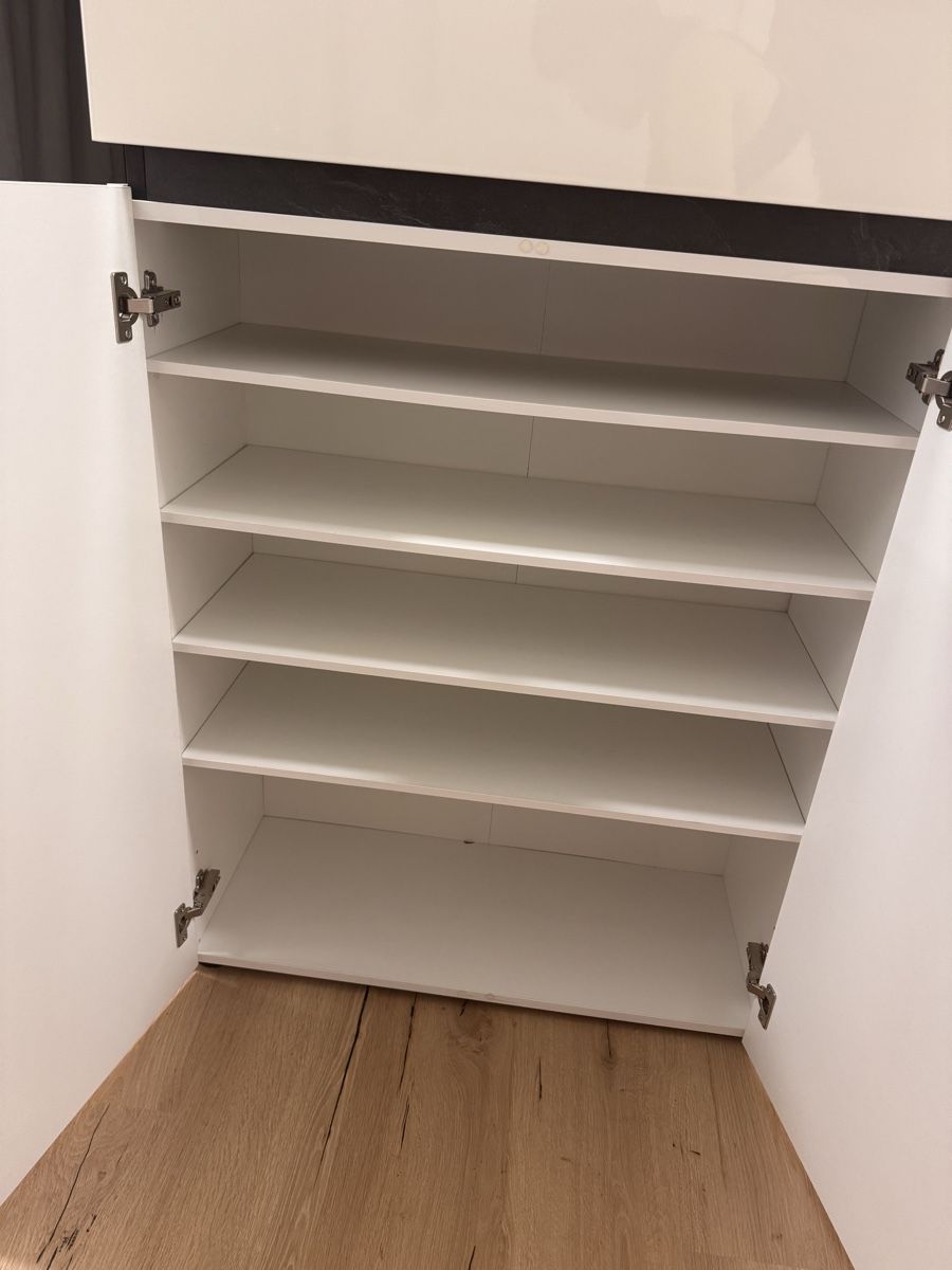 Commodes: Schuhmöbel Weiss glänzend mit Schublade – D'occasion à Menziken par Ranma 2
