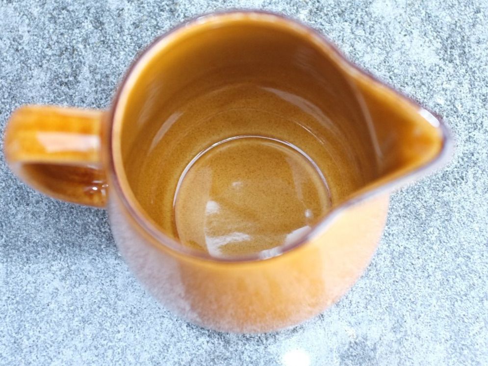 Caraffe: Krug - Farbe MUSCADE – Usato da Schwarzenburg venduto da Unterwahlern 1