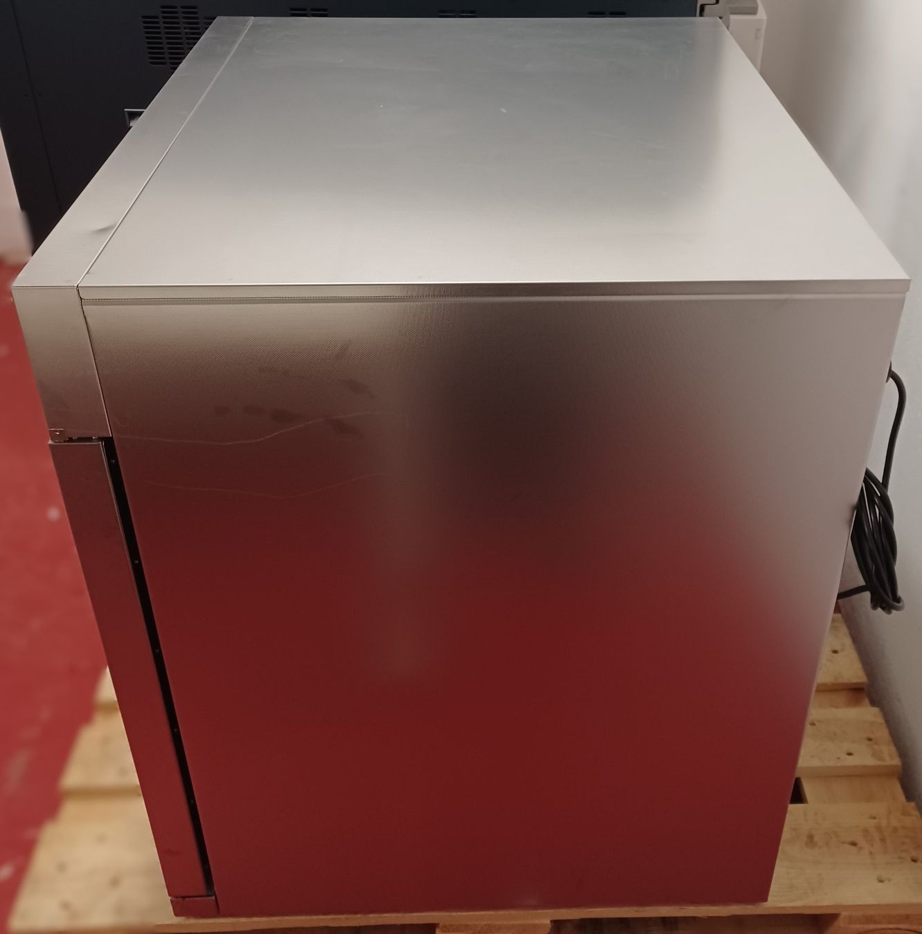 Accessori da laboratorio: Memmert INC246 – Usato da Niederdorf venduto da LeptonAG_Labor 2
