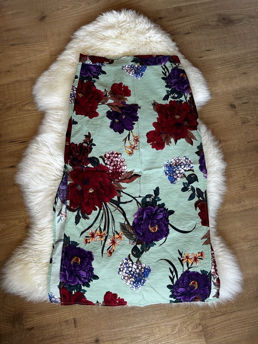 H&M Gonne: Jupe avec motif fleurs H&M – Usato da Grimisuat venduto da zay_m288