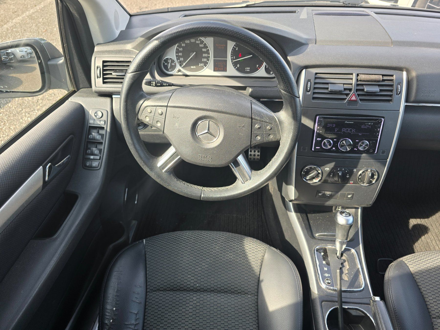 Mercedes-Benz Automobili: Mercedes Benz B 180 Autotronic – Usato da Goldach venduto da CityGOAuktion 4