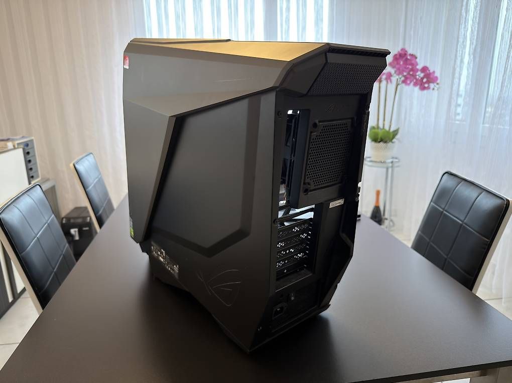 Custodie: Asus ROG Gaming Gehäuse – Usato da Eschenbach LU venduto da Rin_gc9d 3
