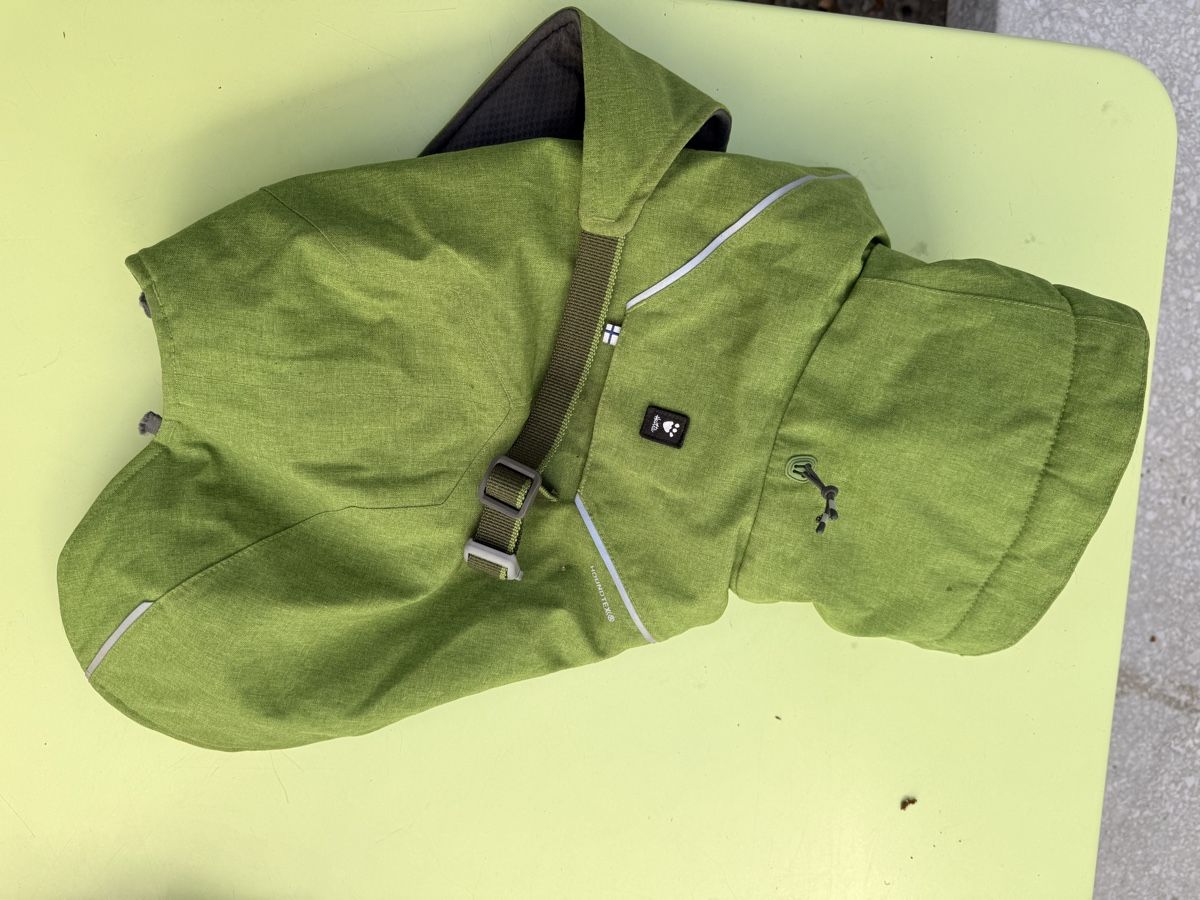 Hurtta Vêtements: Hunderegenmantel  – D'occasion à Herrenschwanden par amica