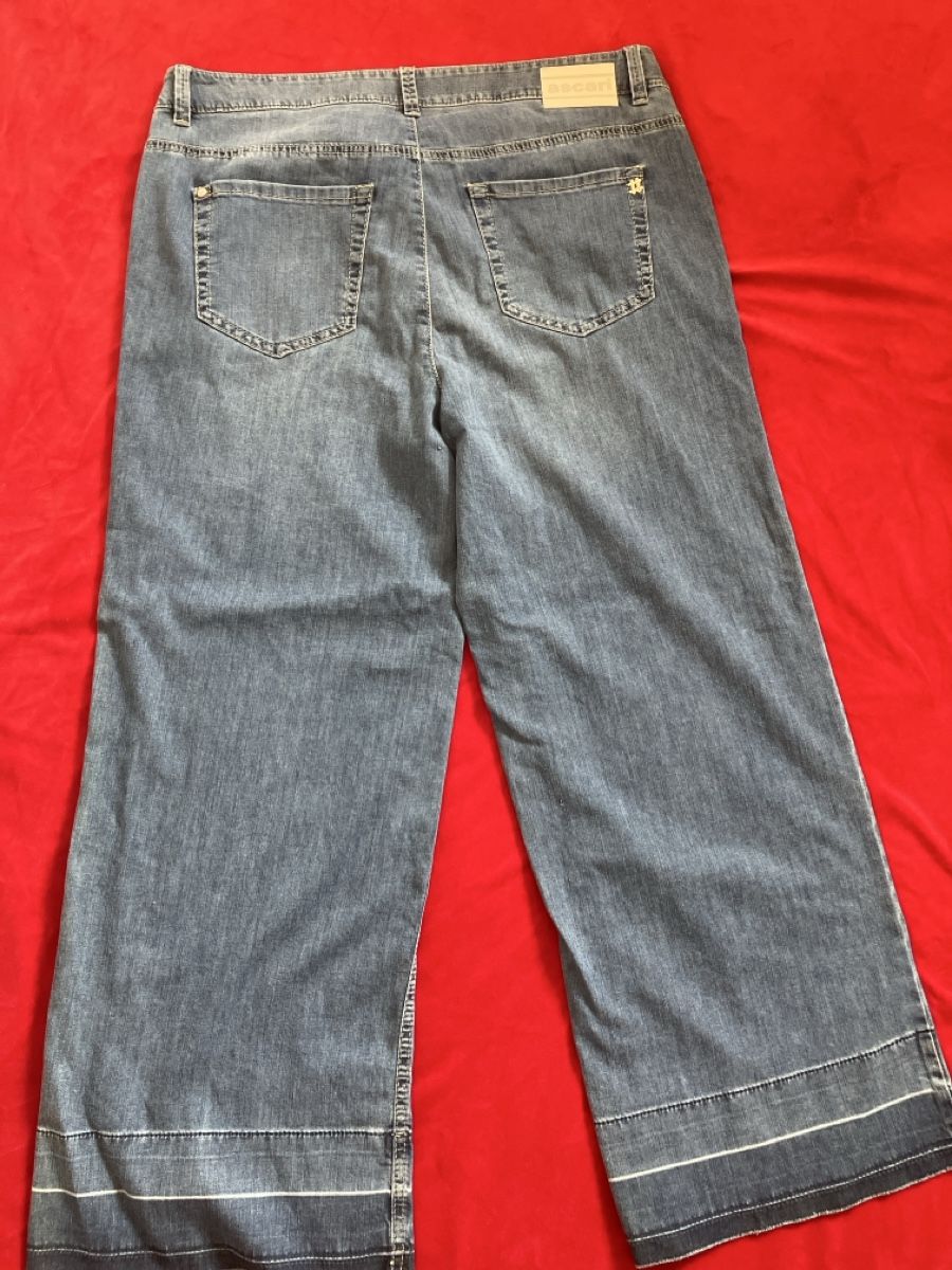 Jeans: Ascari Jeans Kira Grösse 42 Super Light – Gebraucht aus Muralto von jac_hkz5 5