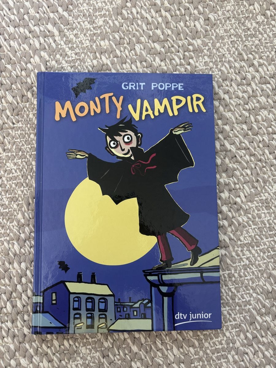 Libri: Monty Vampir Buch Grit Poppe – Nuovo (secondo la descrizione) da Zofingen venduto da miirahensch
