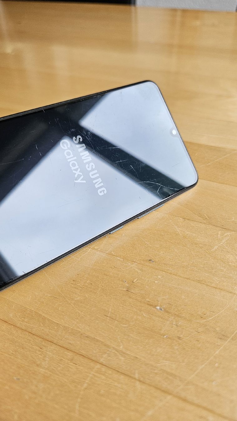 Samsung Portables: Samsung Galaxy A32 128 GB inkl. Schutzhülle – D'occasion à Schaan par car_wrv2 8