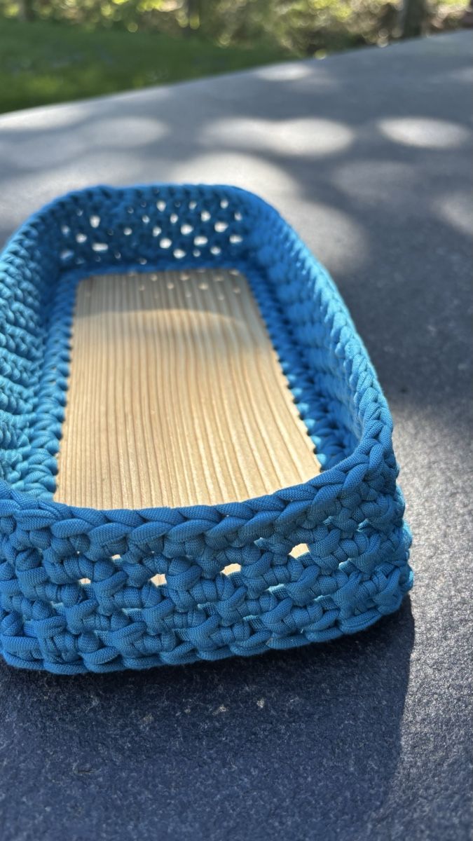 Altro per la casa: Edler Designer-Häkelkorb mit echtem Altholz-Boden – Nuovo (secondo la descrizione) da Bichwil venduto da VintaCraftStudio 2