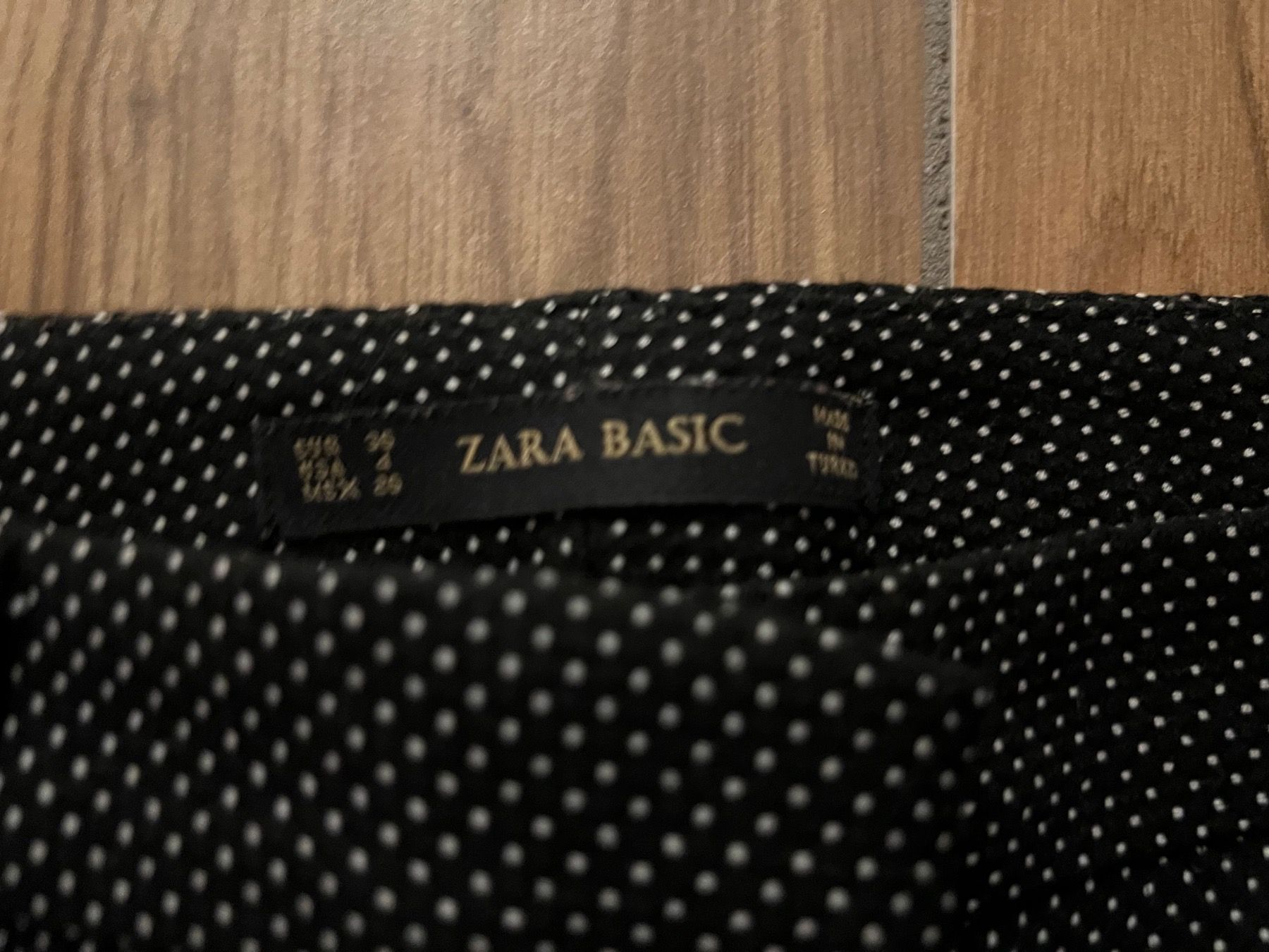 Zara Pantaloni: Zara Hose Gr 36 – Usato da Hinwil venduto da jua_t8vd 1