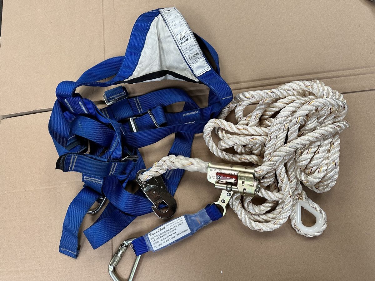 Kletterausrüstungen: SpanSet Vertical Guide Shock Absorber for Use on Flexible – Gebraucht aus Nebikon von schnischna80