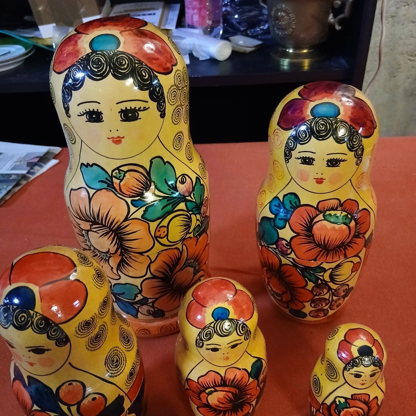 Figuren: Grande Matriochka - 6 pièces – Neu (gemäss Beschreibung) aus LE MONT-SUR-LAUSANNE von CHOCO04