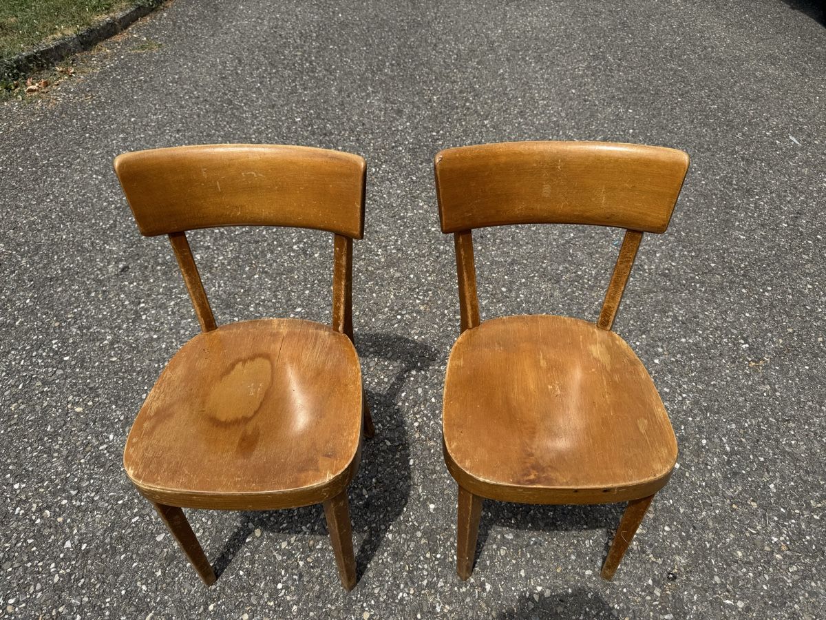 Chaises: 2 Beizenstühle ab 1.-  – D'occasion à Grenchen par Design-Outlet 1