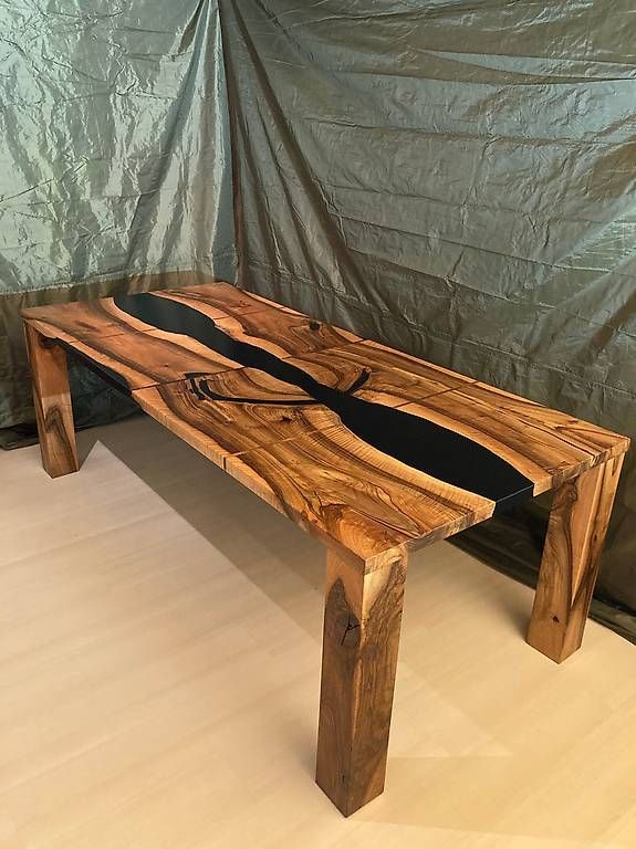 Tables: Tisch Nussbaum massiv epoxidharz – D'occasion à Ursenbach par drechsler
