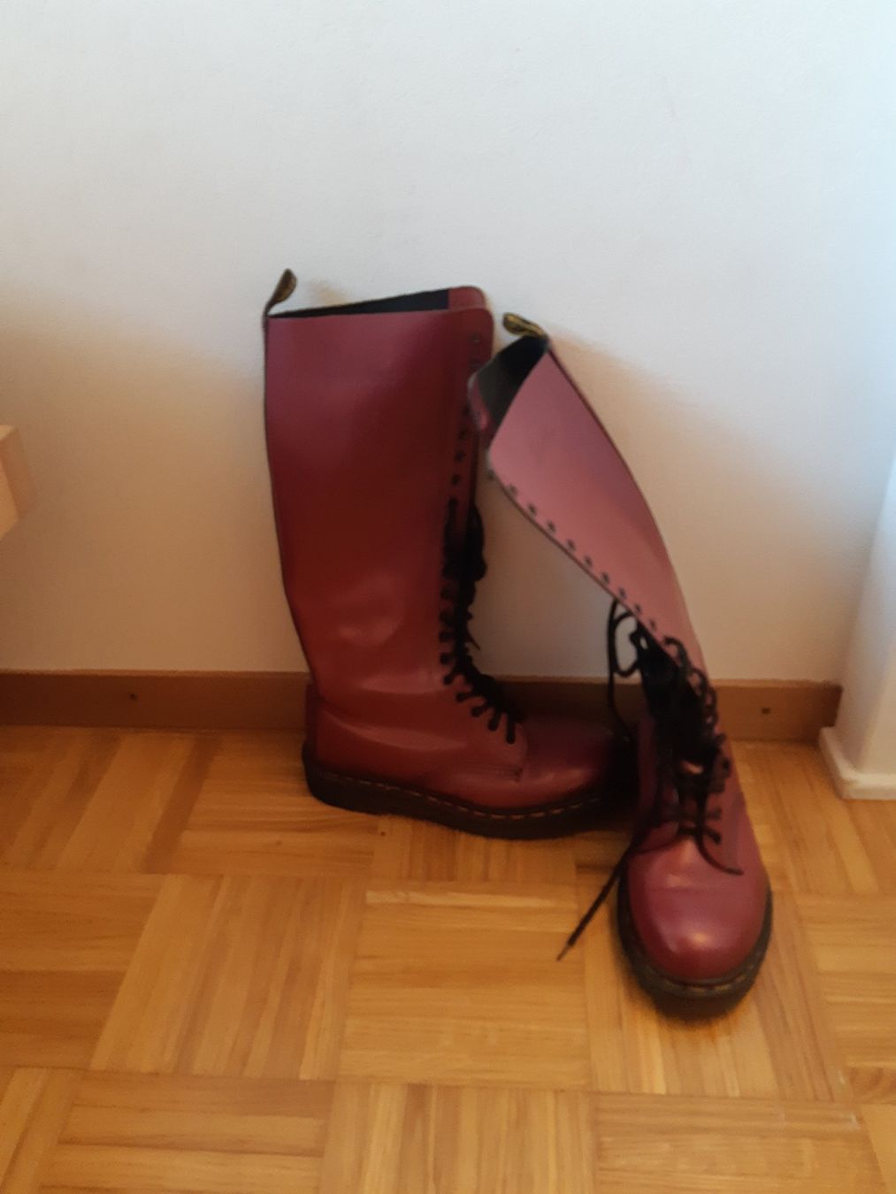 Dr. Martens Scarpe da donna: Bottes Dr Martens made in England 41 – Usato da Chêne-Bourg venduto da Gabrisca 1