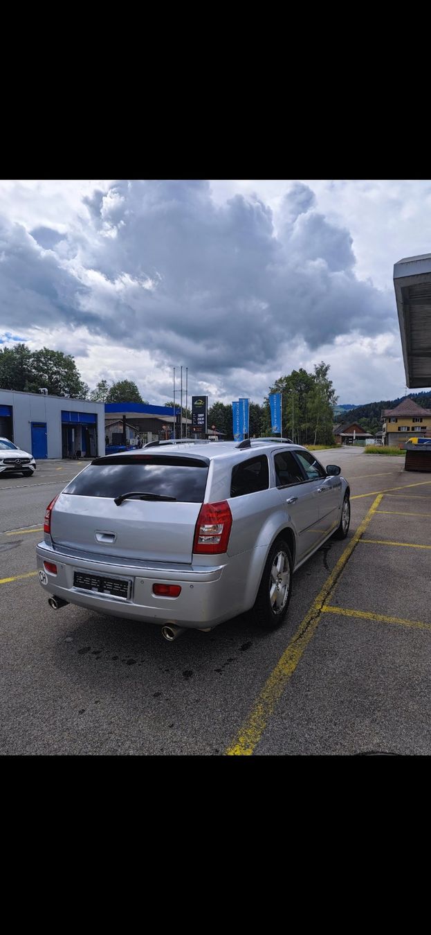 Chrysler Automobili: Chrysler 300c AWD 5.7 Hemi mit MFK – Usato da Fruthwilen venduto da JanLoew95 8