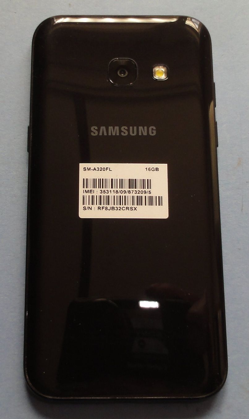 Samsung Telefoni cellulari / Smartphones: Samsung Galaxy A3 - guter Zustand – Usato da Waldenburg venduto da Rcparts 2