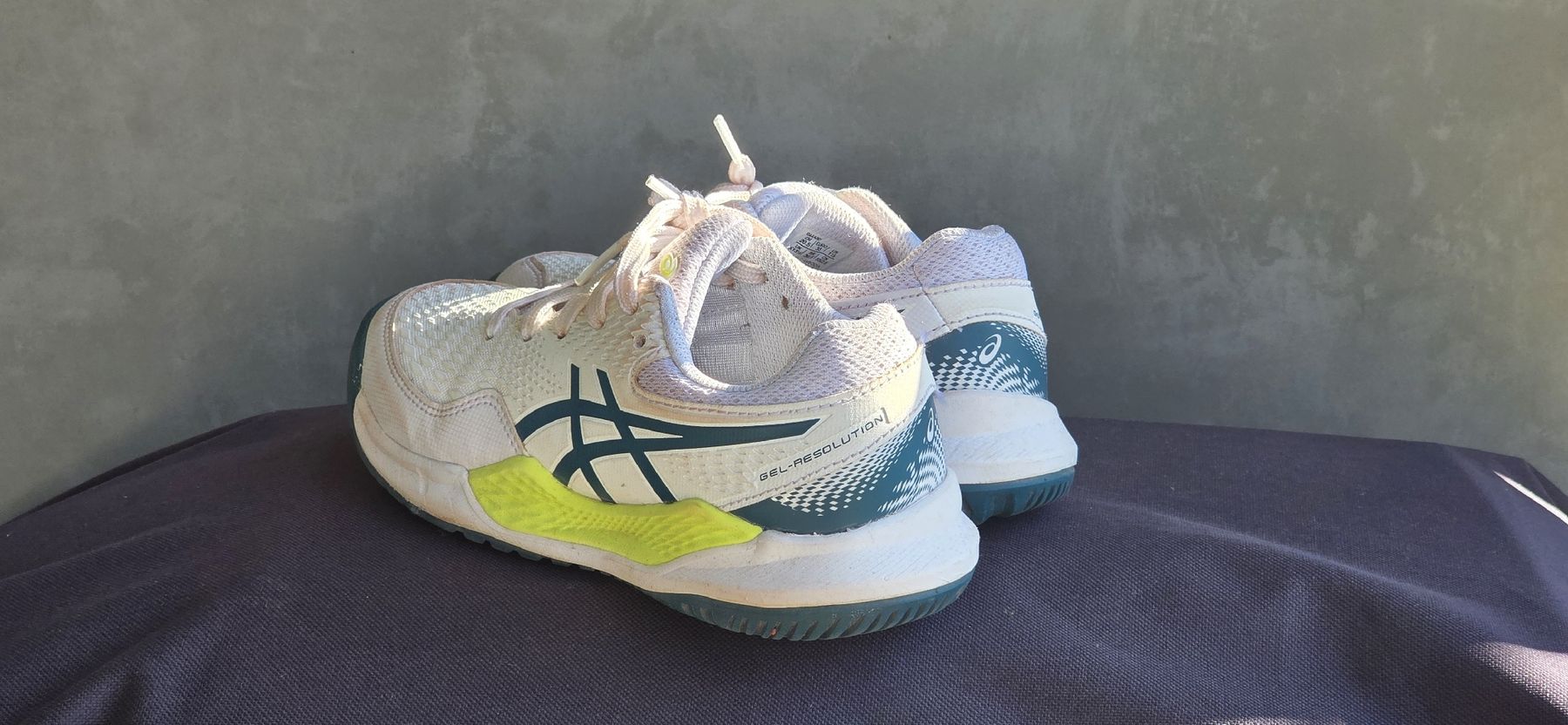 Asics Schuhe für Jungen: Asics Gel Resolution 9 Gr 33 – Gebraucht aus Stäfa von Espresso_Macchiato 1