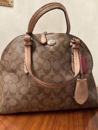 Coach Handtasche BraunBeige  mit LogoMuster gebrauchter Zust