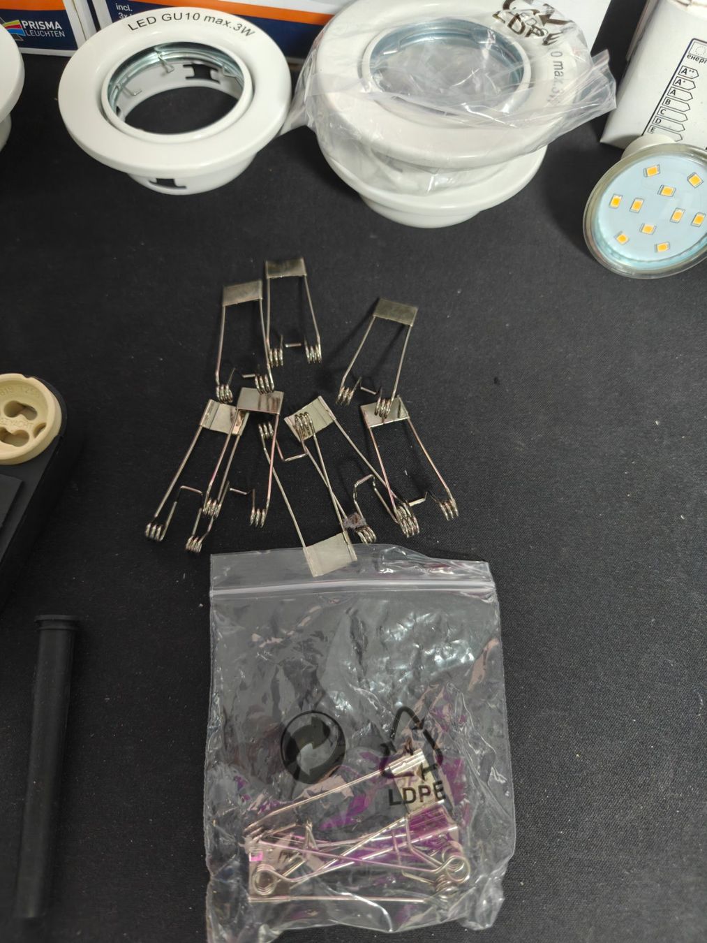 Kronleuchter & Deckenlampen: Lot 6 spots LED encastrés + 11 ampoules – Neu und originalverpackt aus Longirod von Mike_7773 3